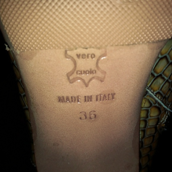 Jane brown - Picture 3 of 5